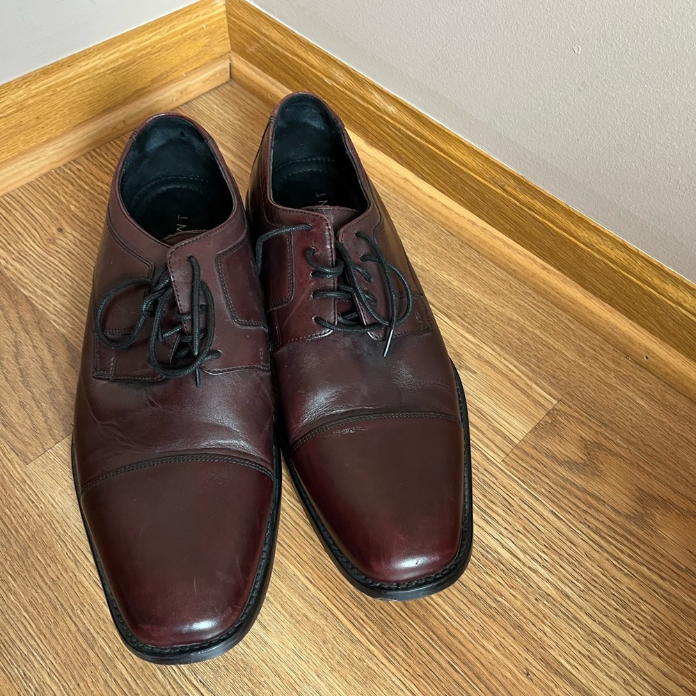 Elegant Men's Leather Oxfords - Burgundy